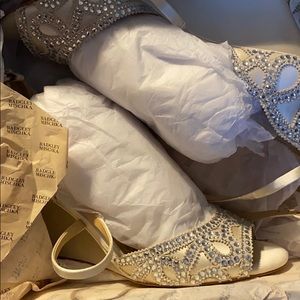 Women wedding shoes. Brand new